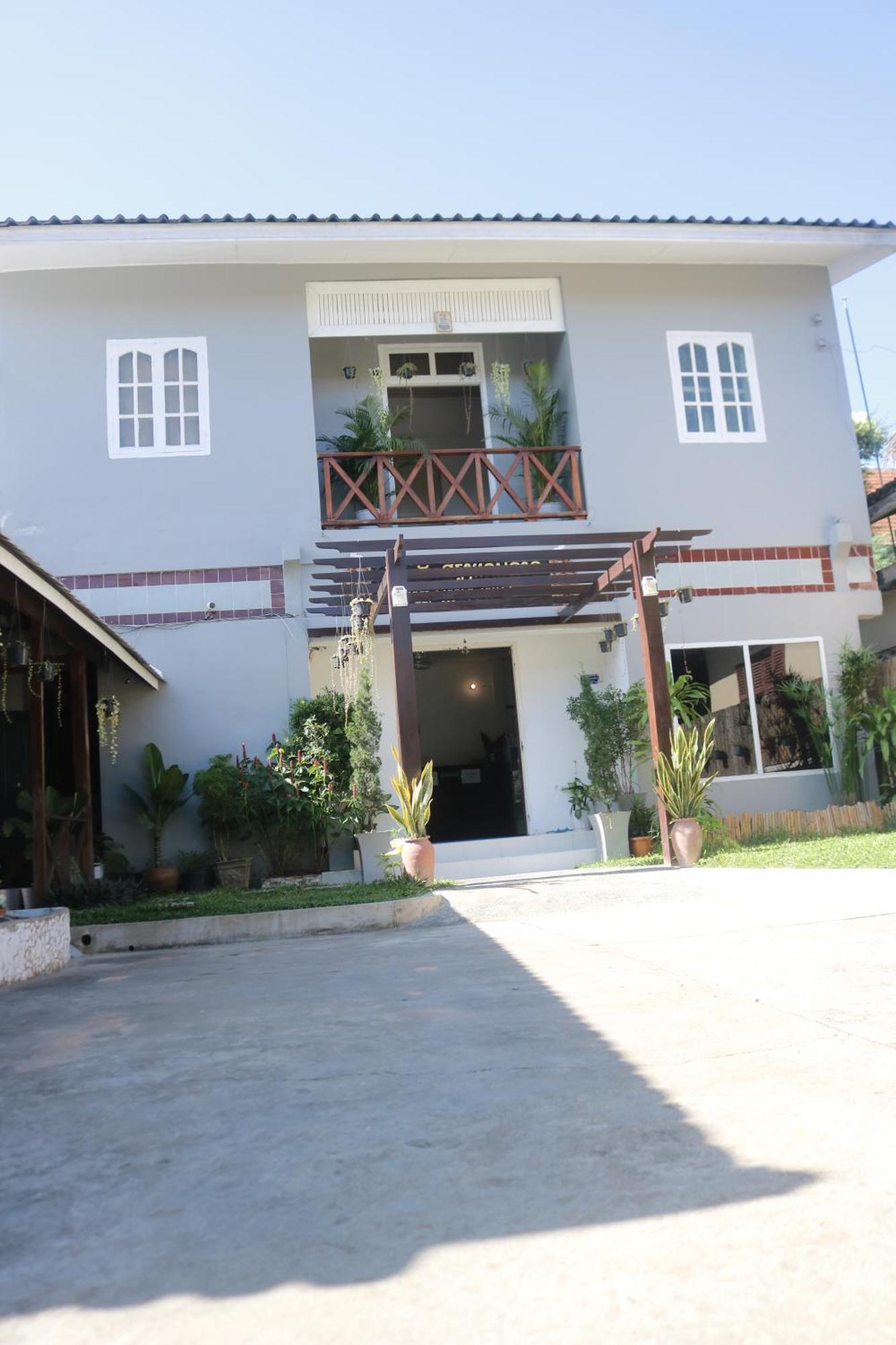 Moon'S House Luangprabang Ξενοδοχείο Εξωτερικό φωτογραφία